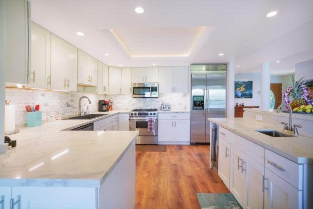Luxury 2-Story Oceanfront Condo W/ Views & Pool 와이루아 외부 사진
