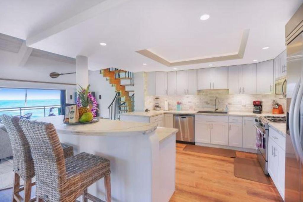 Luxury 2-Story Oceanfront Condo W/ Views & Pool 와이루아 외부 사진